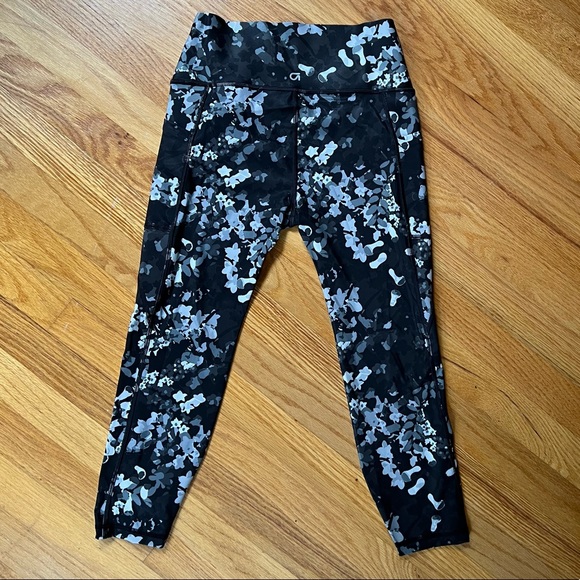 Gap GapFit Sculpt Revolution Petite Leggings Size Small NWOT - Picture 4 of 7